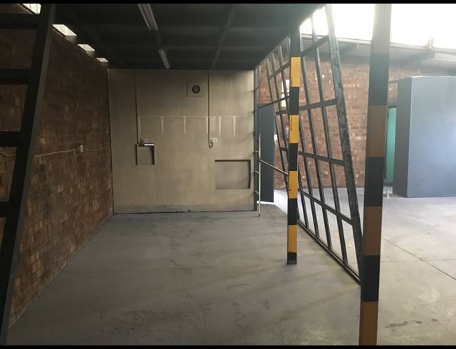 170M² WAREHOUSE TO LET IN WADEVILLE